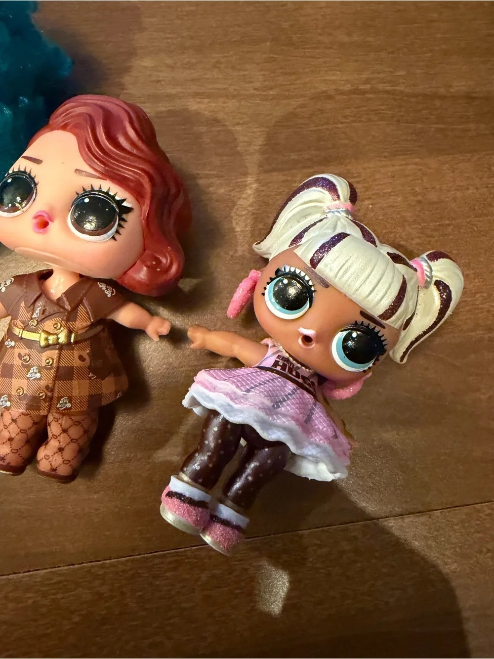 Lot of 4 L.O.L. Surprise! fashion mini dolls